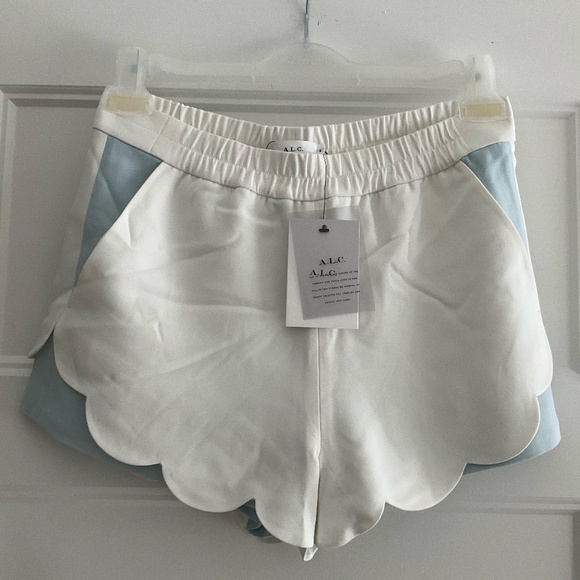 A.L.C. AJ Scalloped hem crepe shorts - BNWT - sz 6 - Picture 3 of 5